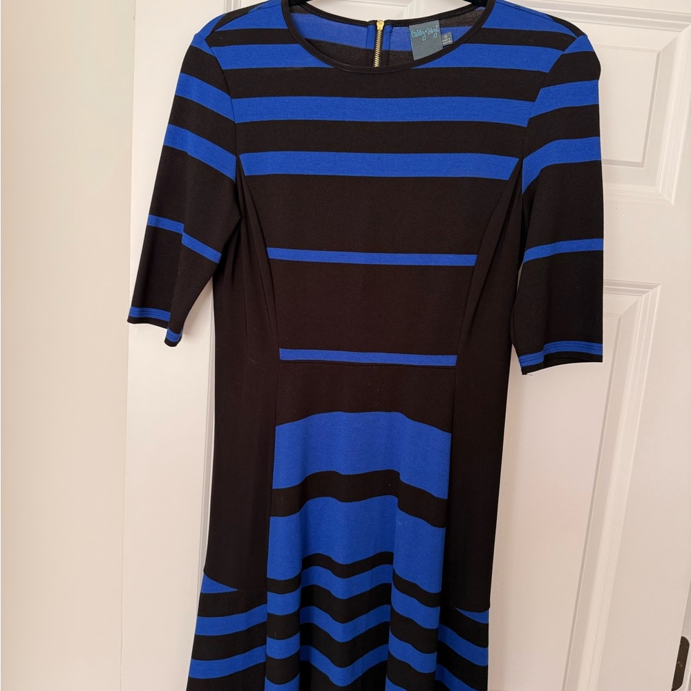 Gabby Skye Black and Blue Dress